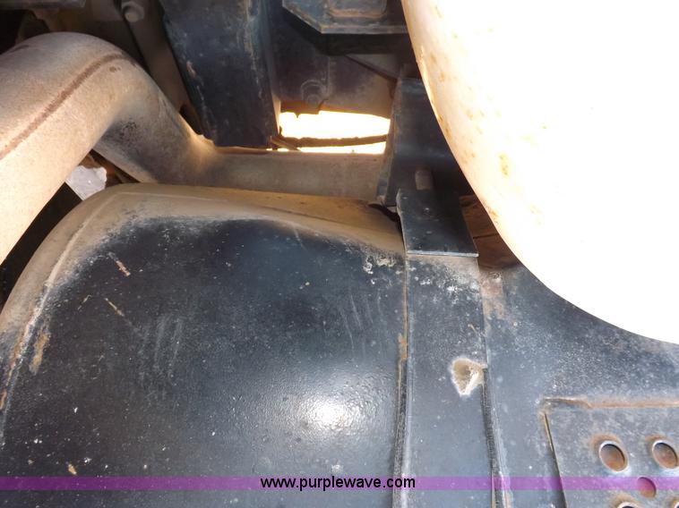 image for item F6410 1987 Mack R686ST dump truck