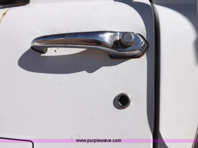 image for item F6410 1987 Mack R686ST dump truck