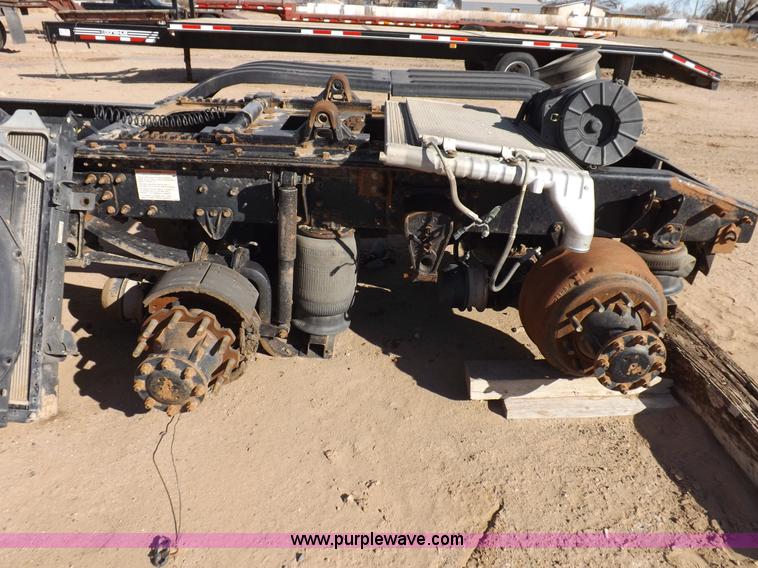 image for item F6411 2006 Mack CHN613 semi truck