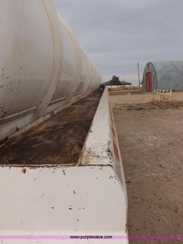 image for item F6414 2005 Dragon vacuum trailer