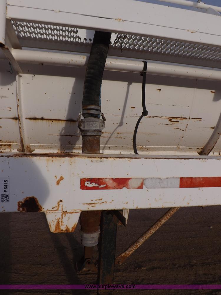 image for item F6415 1997 Pioneer fabricating vacuum trailer