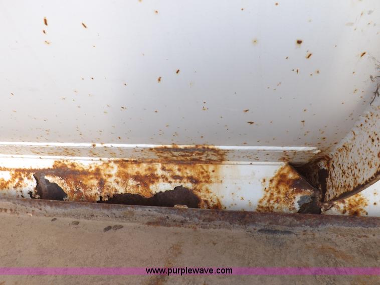 image for item F6415 1997 Pioneer fabricating vacuum trailer