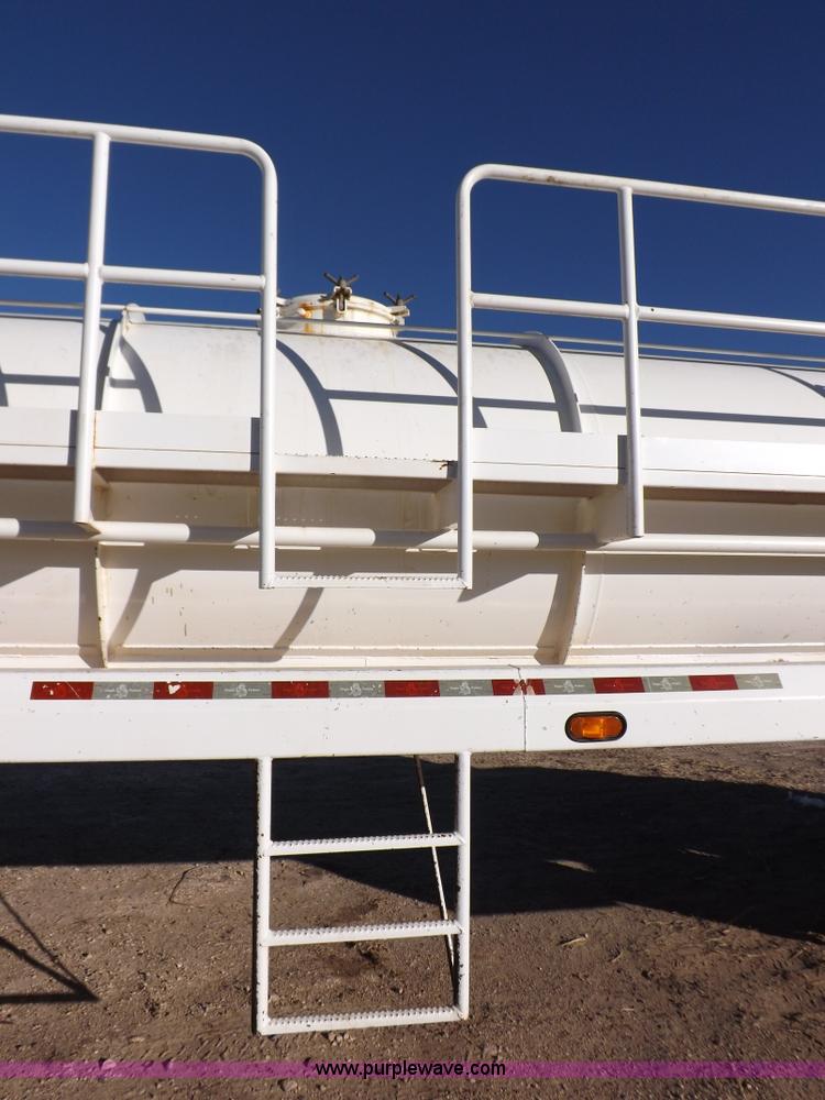 image for item F6416 2005 Dragon vacuum trailer