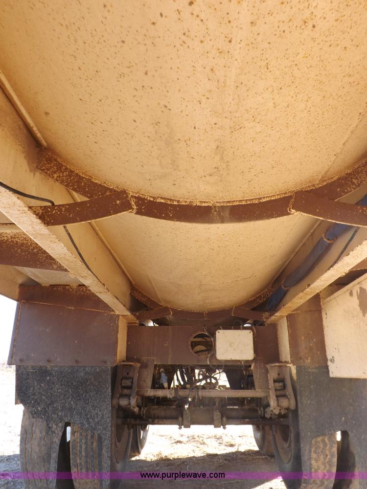 image for item F6416 2005 Dragon vacuum trailer