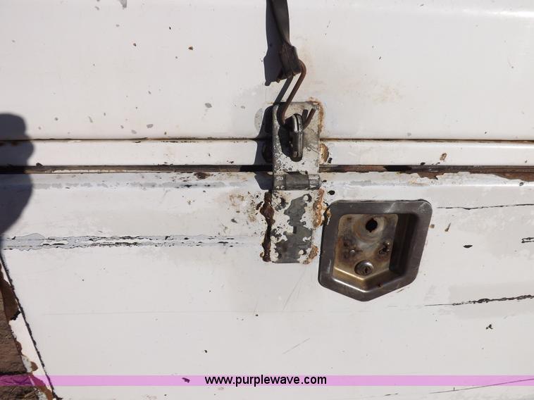 image for item F6416 2005 Dragon vacuum trailer