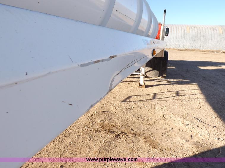 image for item F6416 2005 Dragon vacuum trailer