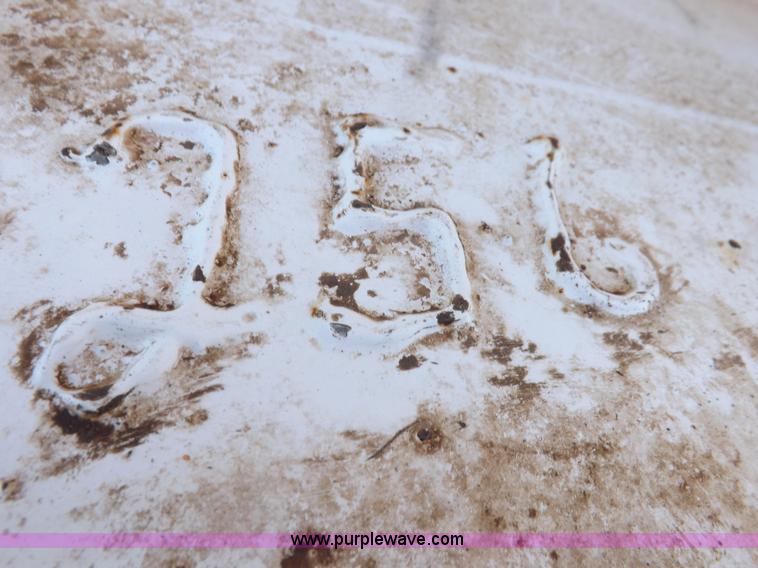 image for item F6416 2005 Dragon vacuum trailer