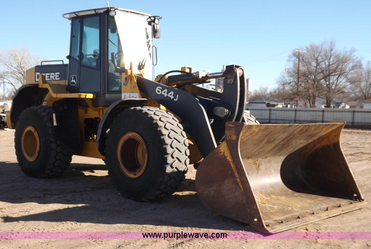 image for item F6417 John Deere 644J loader