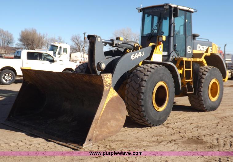 image for item F6417 John Deere 644J loader
