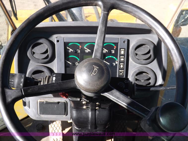 image for item F6417 John Deere 644J loader