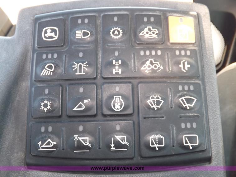 image for item F6417 John Deere 644J loader