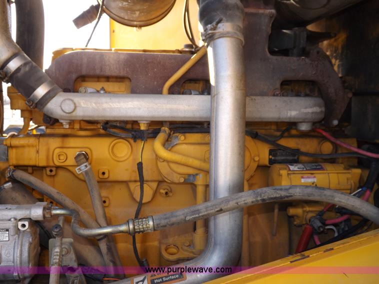 image for item F6417 John Deere 644J loader