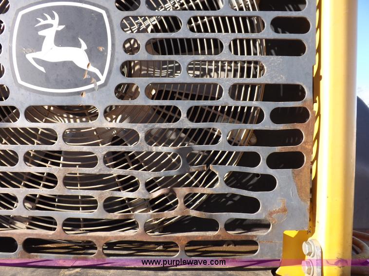 image for item F6417 John Deere 644J loader