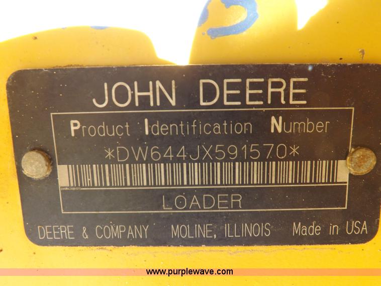 image for item F6417 John Deere 644J loader