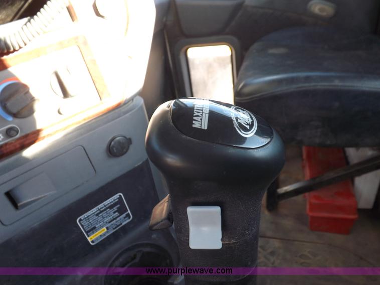 image for item F6418 2008 Mack Pinnacle semi truck