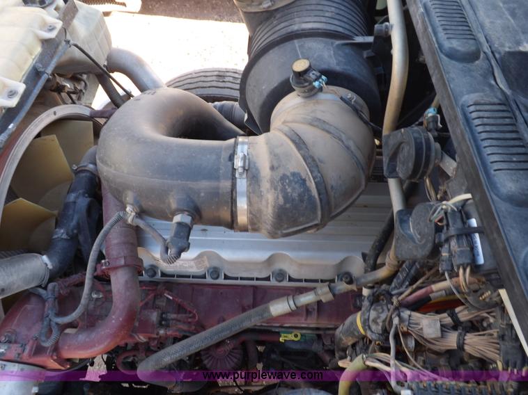 image for item F6418 2008 Mack Pinnacle semi truck