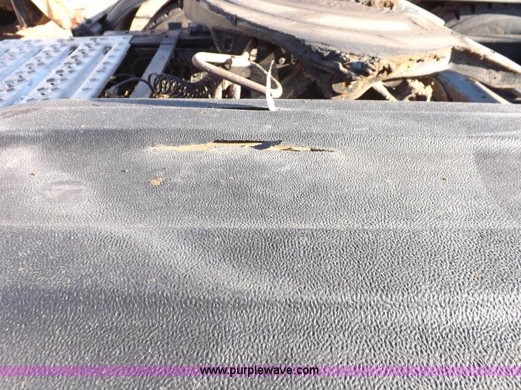 image for item F6418 2008 Mack Pinnacle semi truck