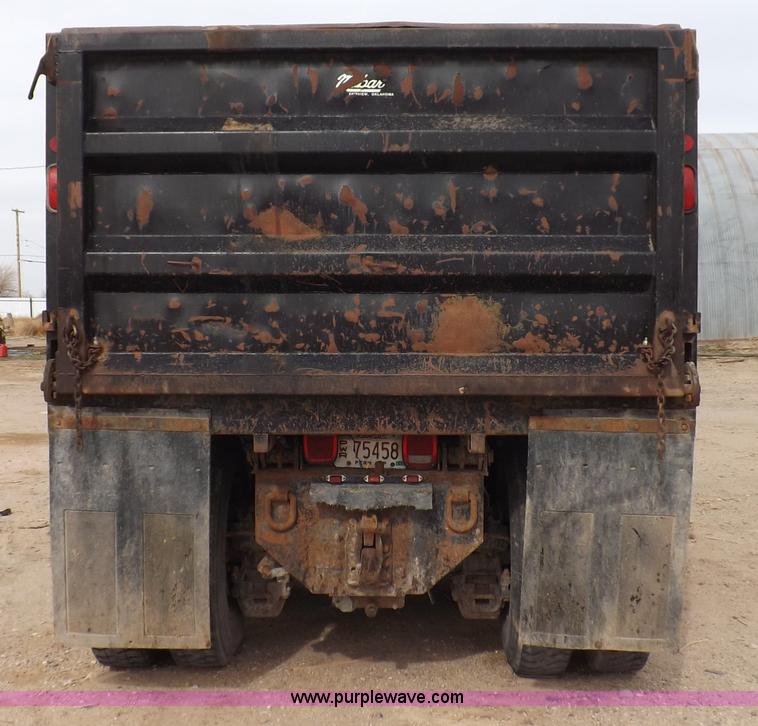 image for item F6419 1992 Mack CH613 dump truck