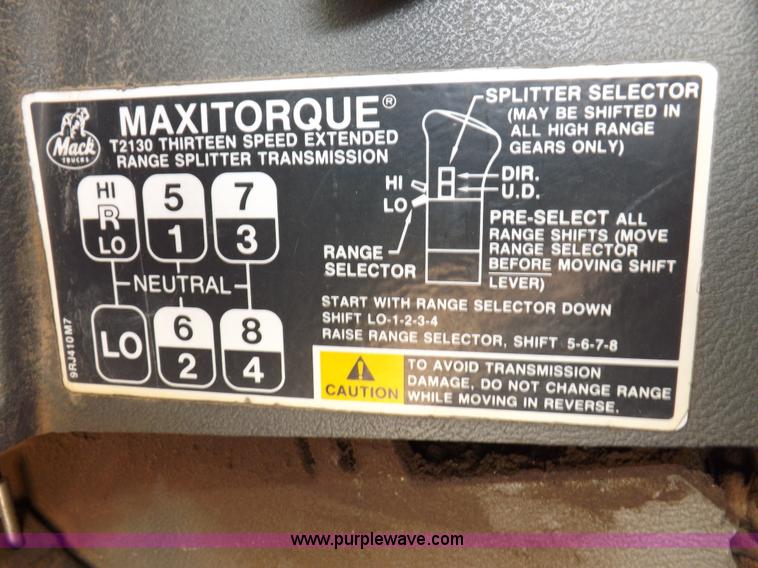 image for item F6419 1992 Mack CH613 dump truck