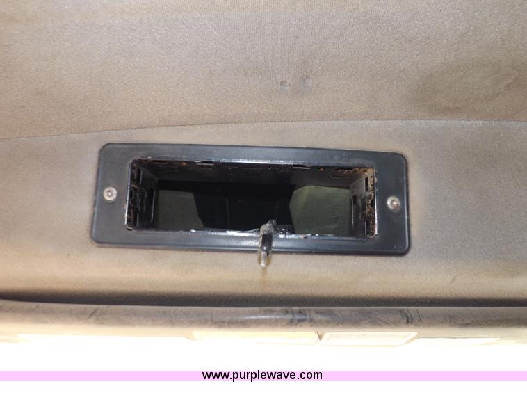 image for item F6419 1992 Mack CH613 dump truck