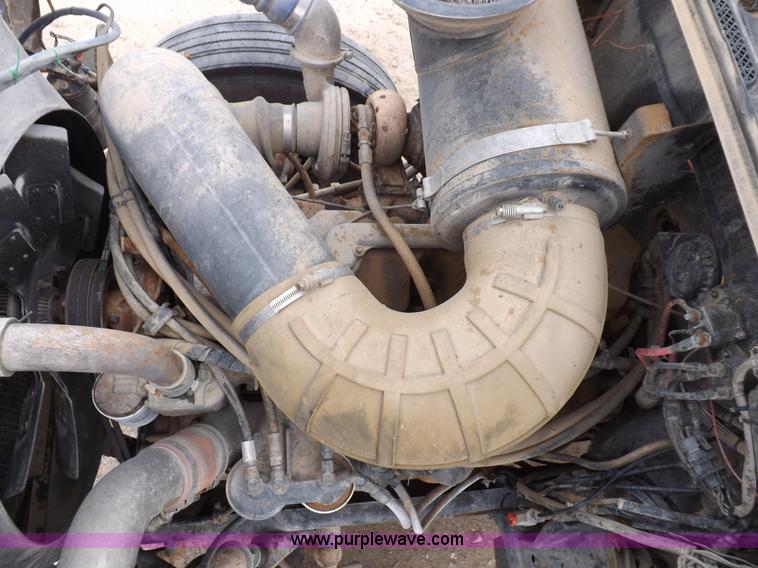 image for item F6419 1992 Mack CH613 dump truck