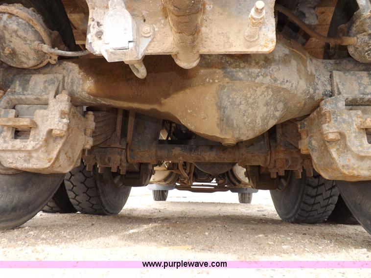 image for item F6419 1992 Mack CH613 dump truck