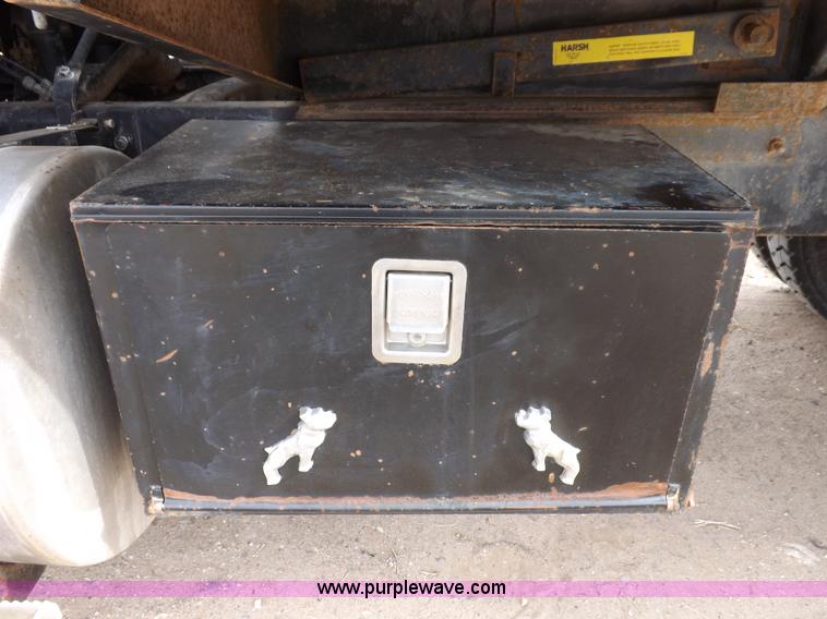 image for item F6419 1992 Mack CH613 dump truck