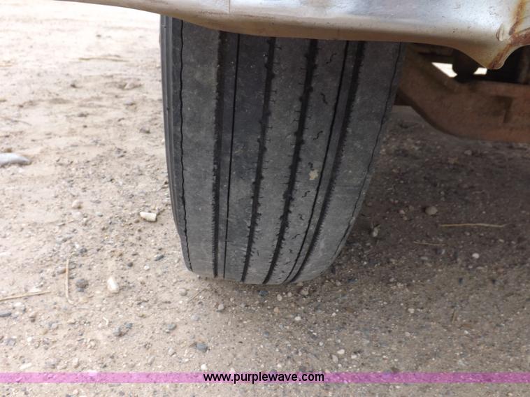 image for item F6419 1992 Mack CH613 dump truck