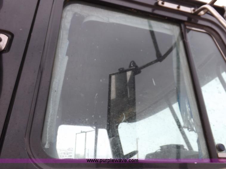 image for item F6419 1992 Mack CH613 dump truck