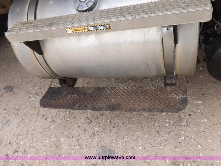 image for item F6419 1992 Mack CH613 dump truck