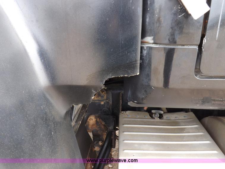 image for item F6419 1992 Mack CH613 dump truck