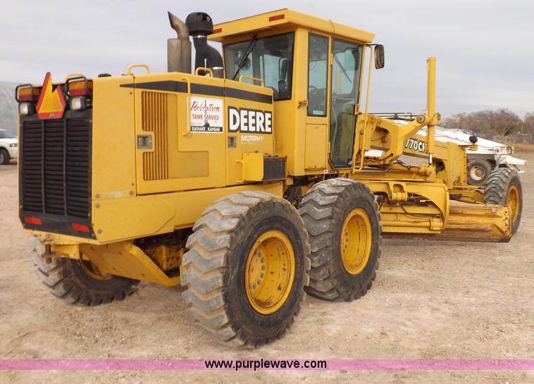 image for item F6420 1998 John Deere 770CH articulated motor grader