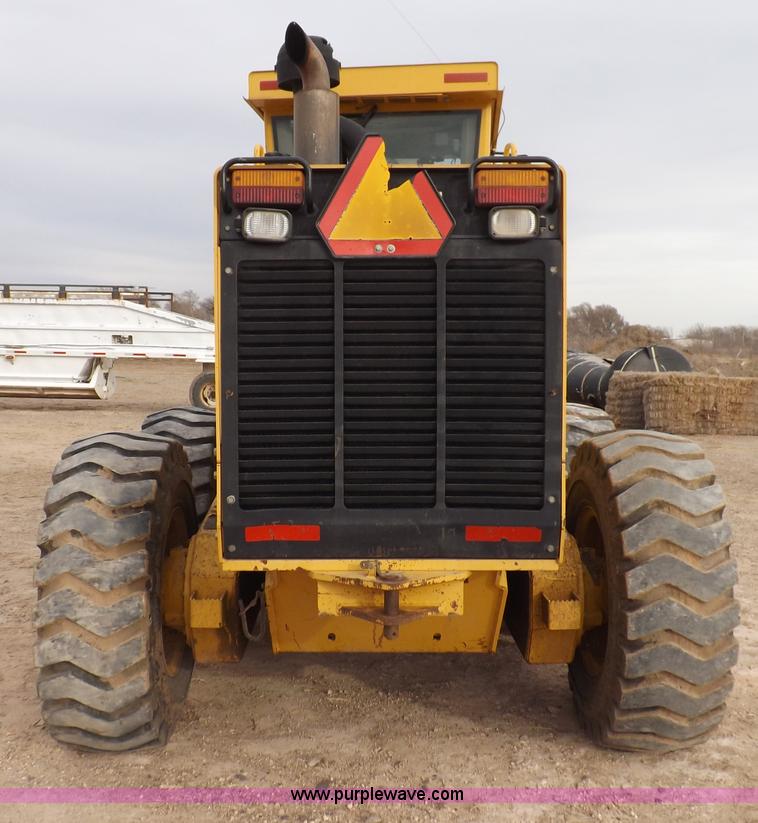 image for item F6420 1998 John Deere 770CH articulated motor grader