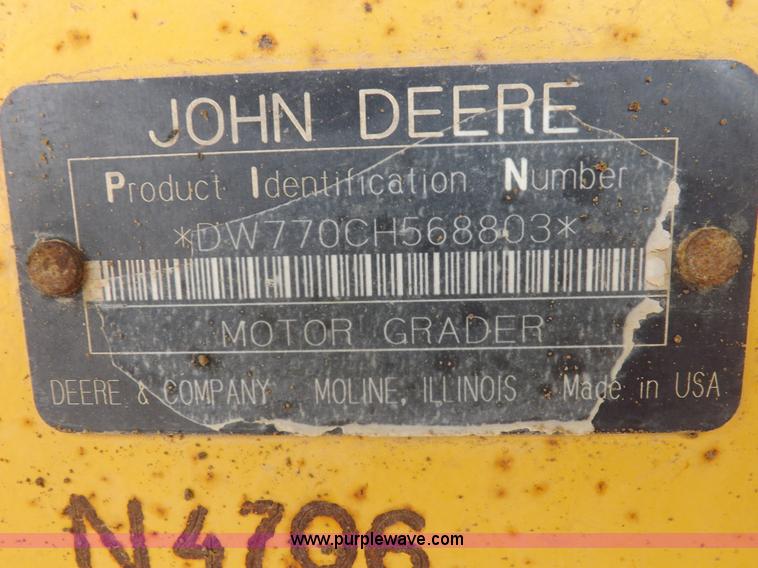 image for item F6420 1998 John Deere 770CH articulated motor grader