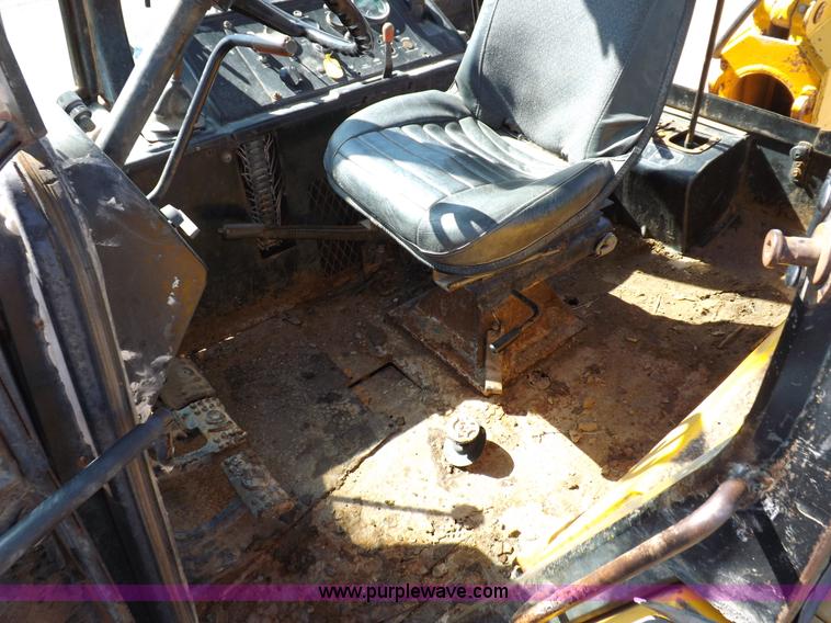 image for item F6436 1984 John Deere 510B Turbo backhoe