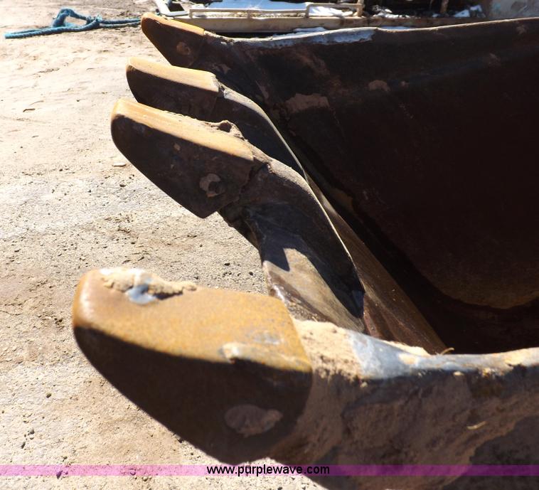 image for item F6436 1984 John Deere 510B Turbo backhoe