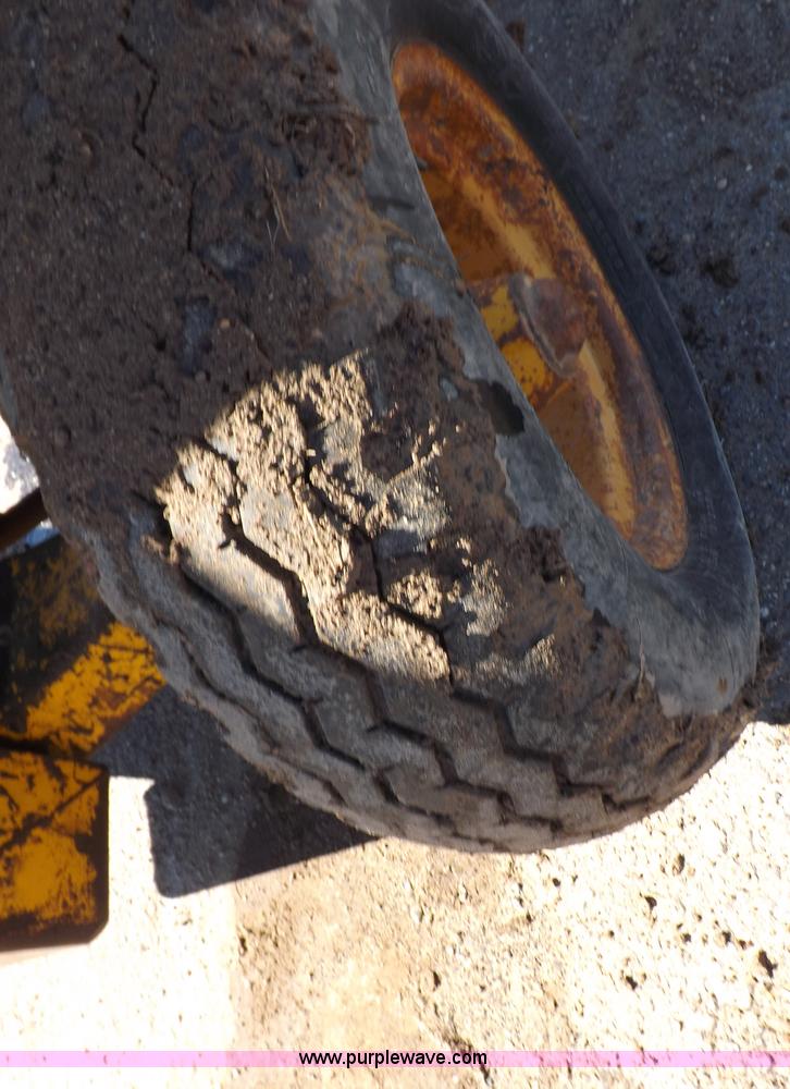 image for item F6436 1984 John Deere 510B Turbo backhoe