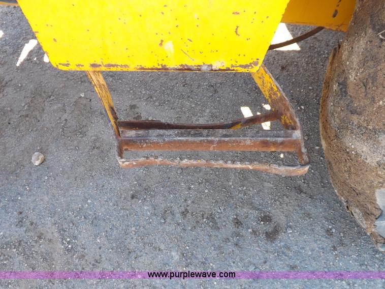 image for item F6436 1984 John Deere 510B Turbo backhoe