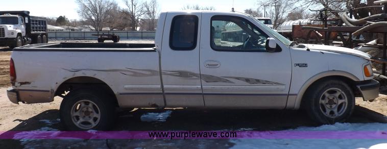 image for item F6437 1997 Ford F150 SuperCab pickup truck