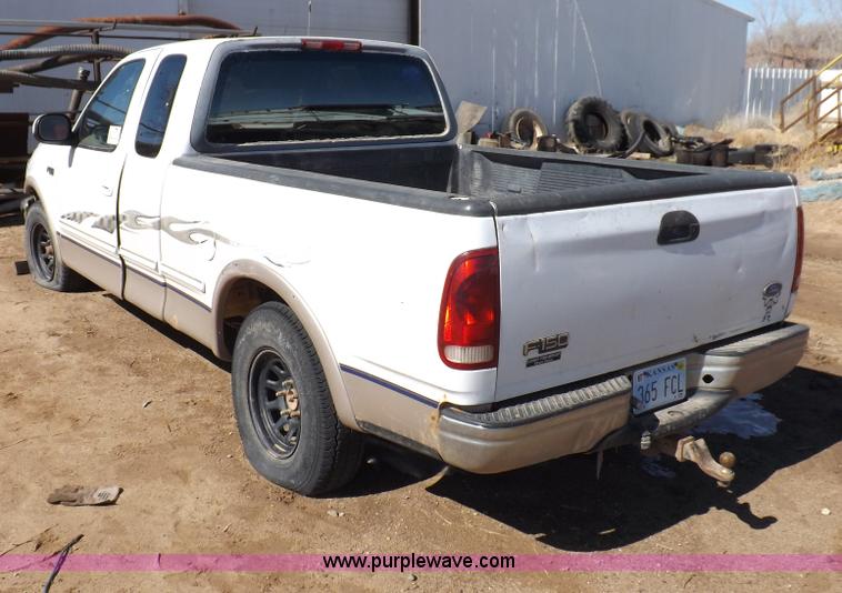 image for item F6437 1997 Ford F150 SuperCab pickup truck