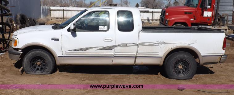 image for item F6437 1997 Ford F150 SuperCab pickup truck