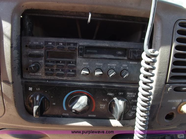 image for item F6437 1997 Ford F150 SuperCab pickup truck