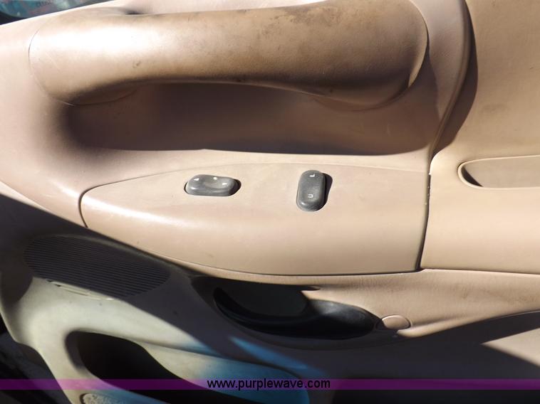 image for item F6437 1997 Ford F150 SuperCab pickup truck