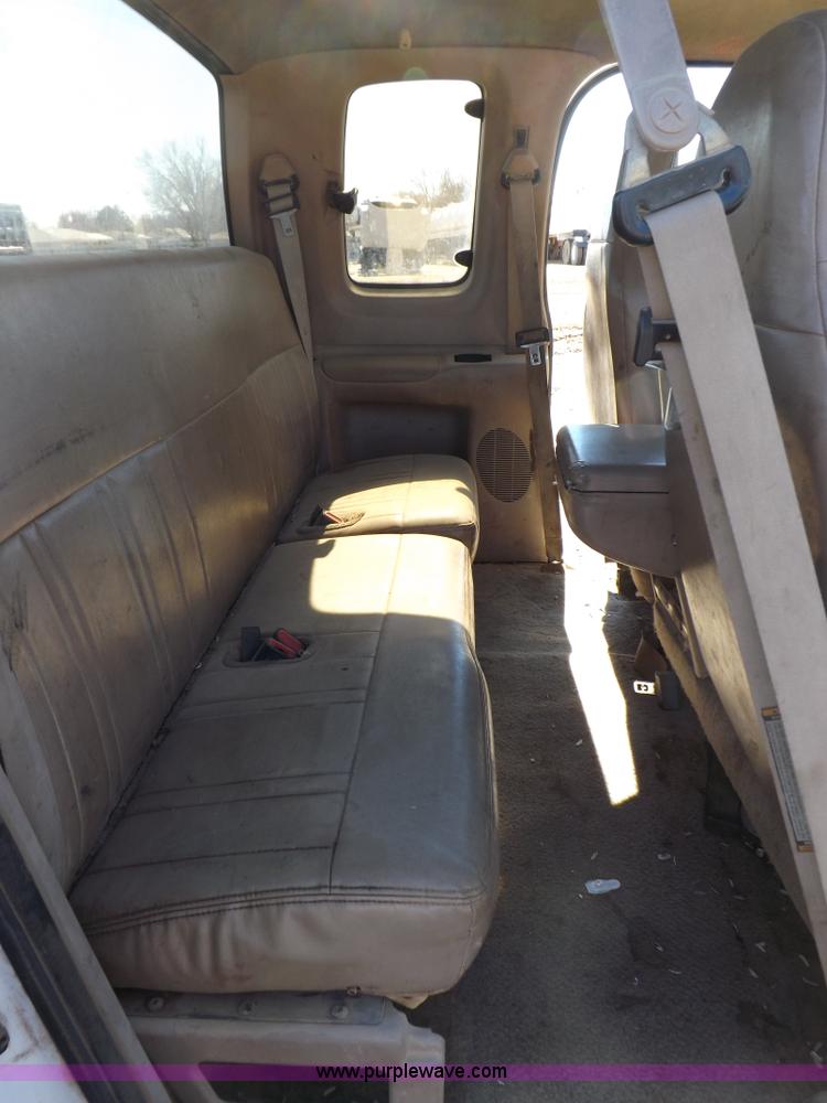 image for item F6437 1997 Ford F150 SuperCab pickup truck