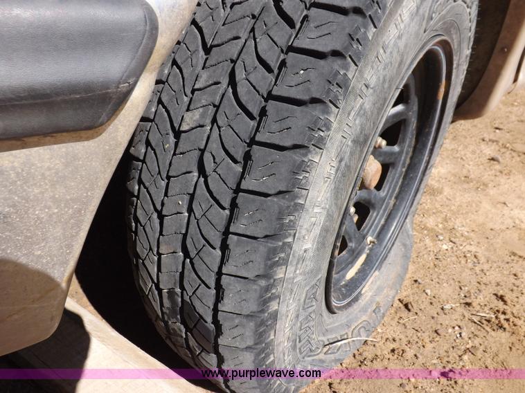 image for item F6437 1997 Ford F150 SuperCab pickup truck