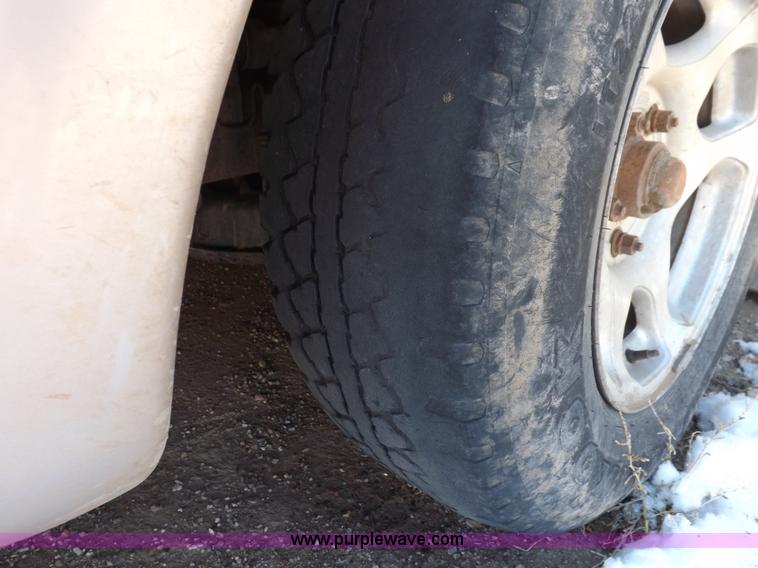 image for item F6437 1997 Ford F150 SuperCab pickup truck