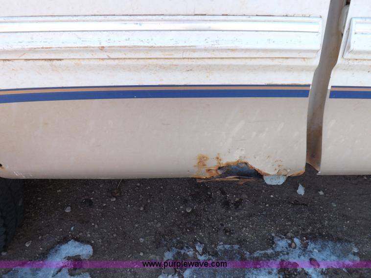 image for item F6437 1997 Ford F150 SuperCab pickup truck