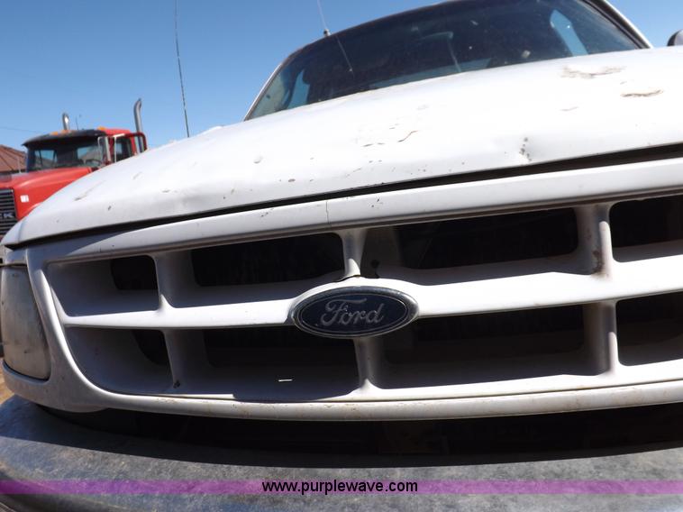 image for item F6437 1997 Ford F150 SuperCab pickup truck