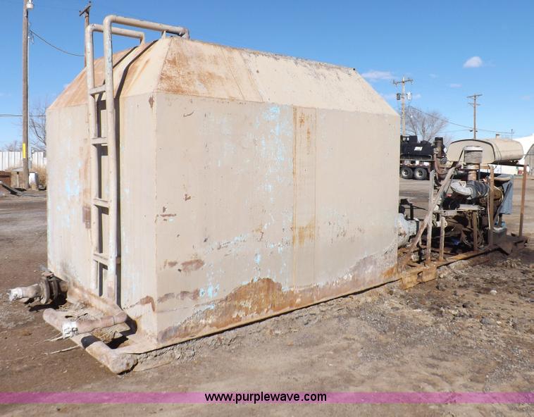 image for item F6439 Drilling mod/cement mixing pump with tank