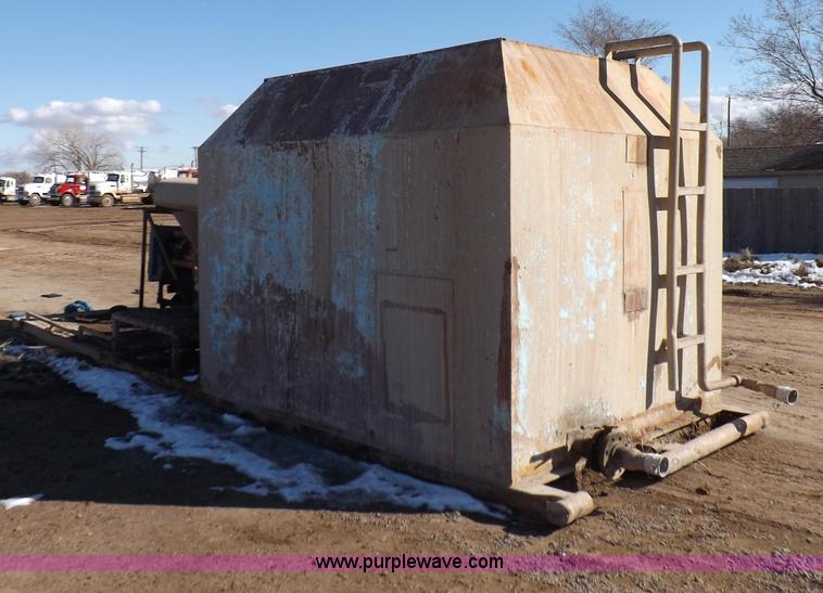 image for item F6439 Drilling mod/cement mixing pump with tank